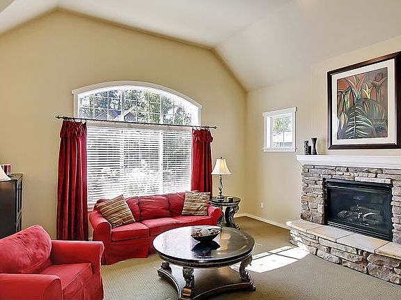 Fine finishes throughout