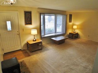 11519 Farmhill Dr, Fenton, MI