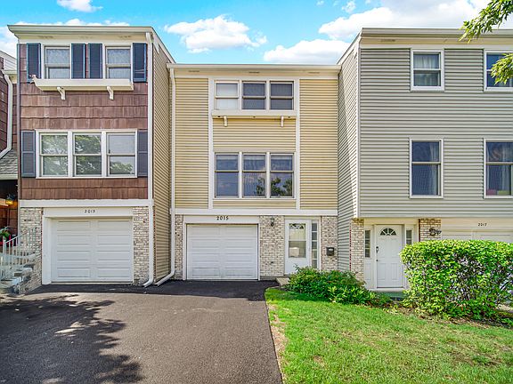 2nd image of 2015 Oxford Ct #2015