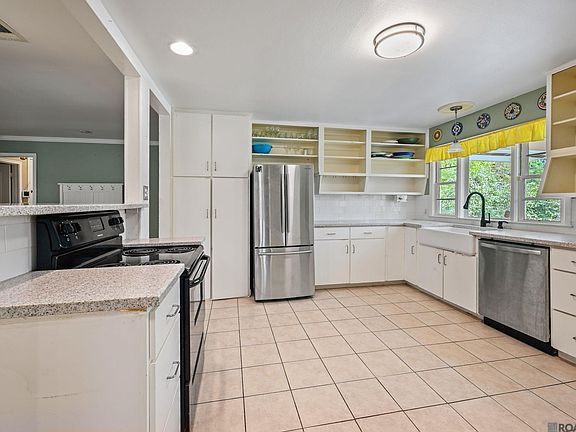 5th image of 1822 Avondale Dr