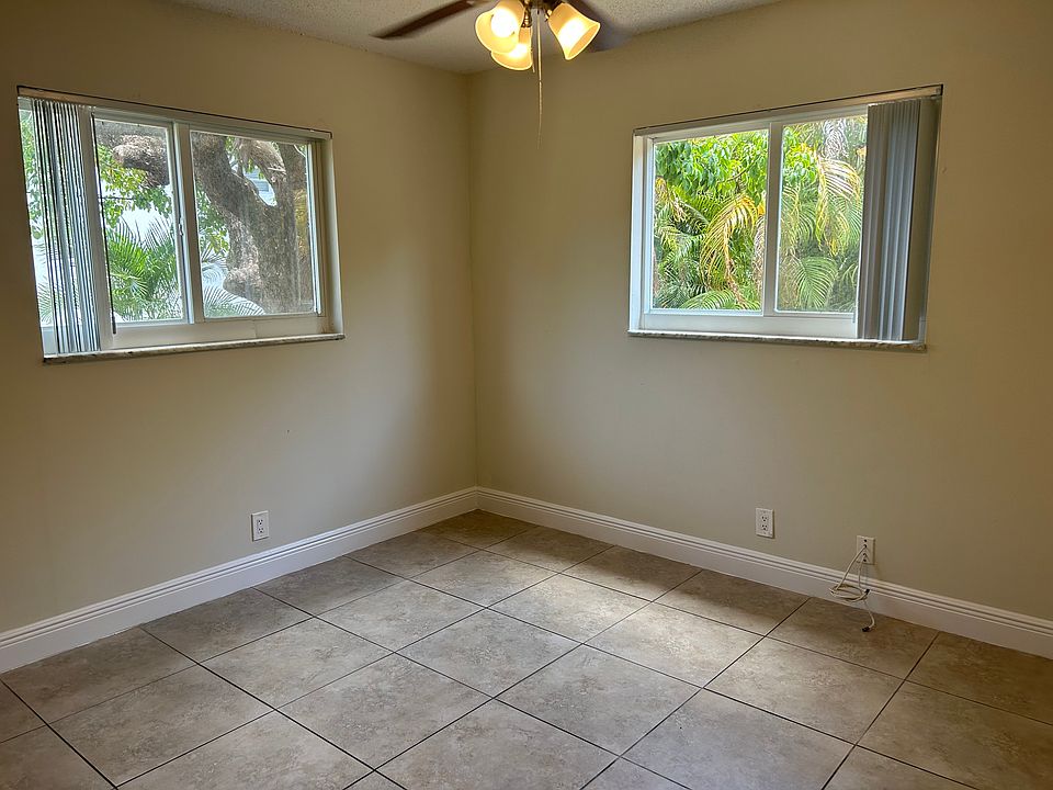 1st image of 1220 NW 16th Ave APT 1