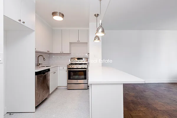 Rented by Mirador Real Estate | media 26