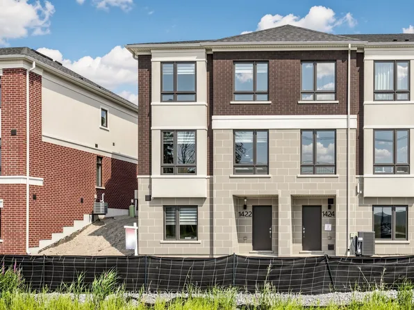 1422 19th Ave, Richmond Hill, ON L4E 3M5