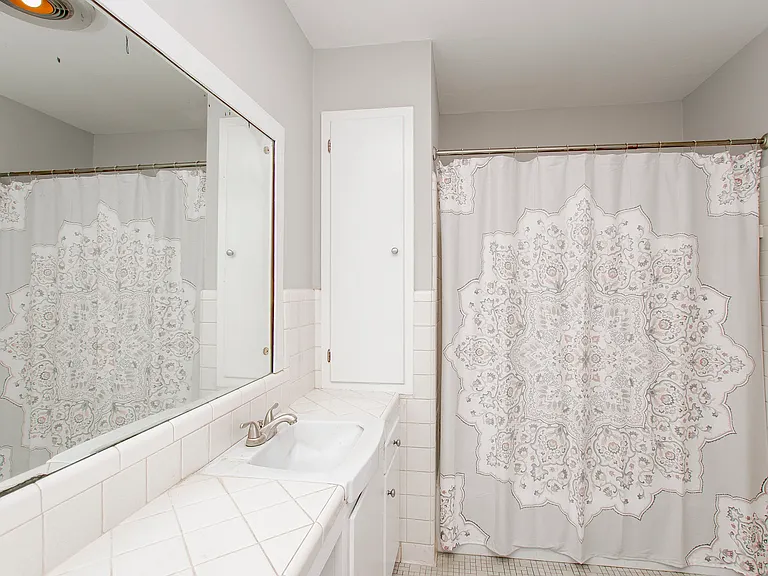 2904 Wilshire Dr — Photo 10