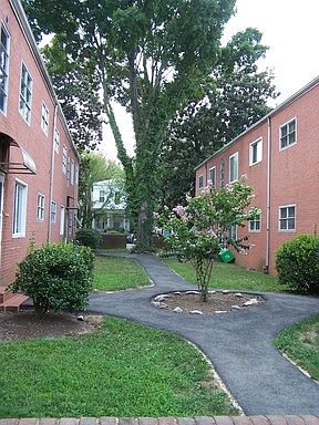 1st image of 3526 Grove Ave APT 3