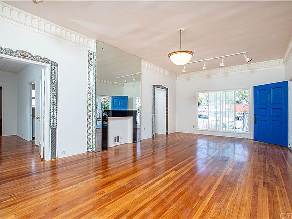 3rd image of 1123 N Allen Ave