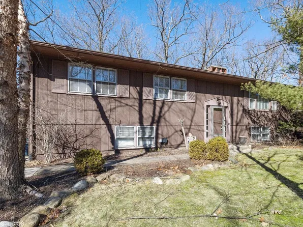 601 Pinewood Trl, Michigan City, IN 46360