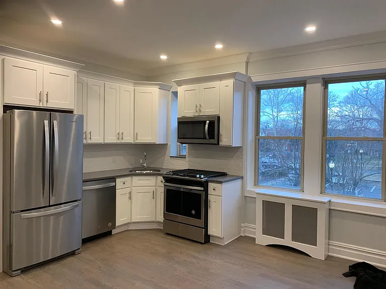 5 Center St #10 — Photo 3
