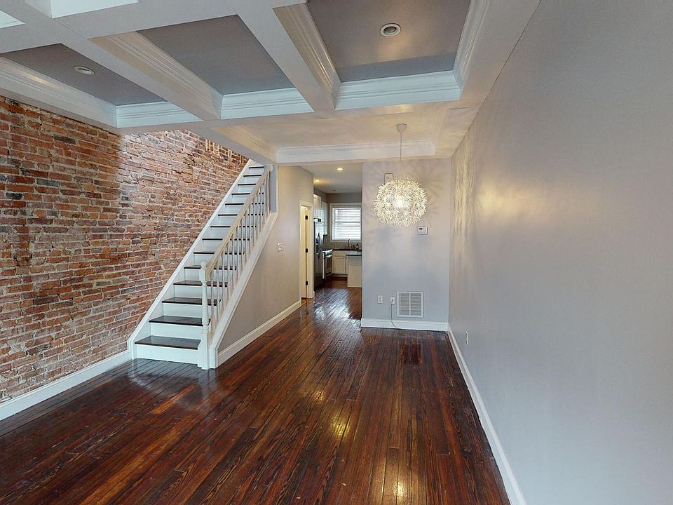 1st image of 509 S Kenwood Ave