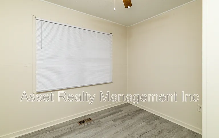 219 Highland Ave #1 — Photo 12