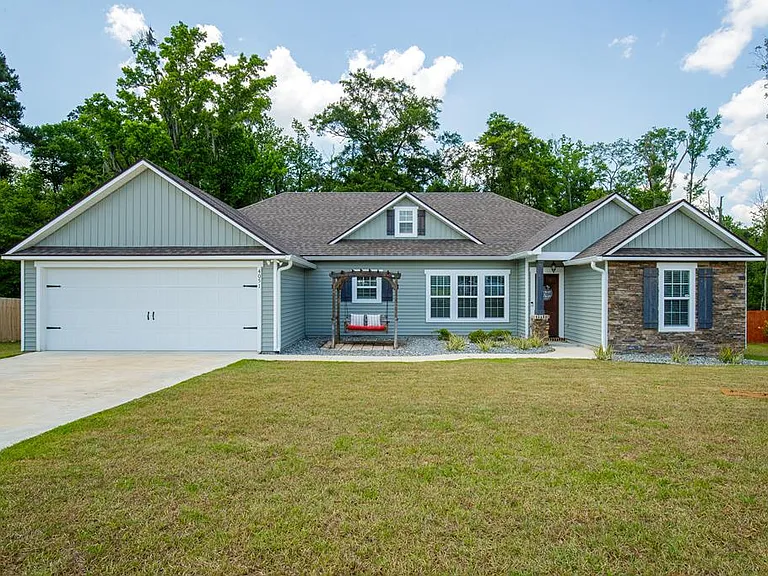 4051 Gramercy Dr — Photo 1