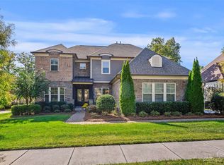 5714 Five Knolls Dr, Charlotte, NC 28226