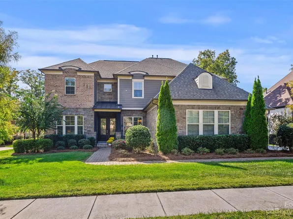 5714 Five Knolls Dr, Charlotte, NC 28226