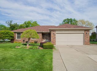 46562 Barbara Dr, Macomb, MI 48044