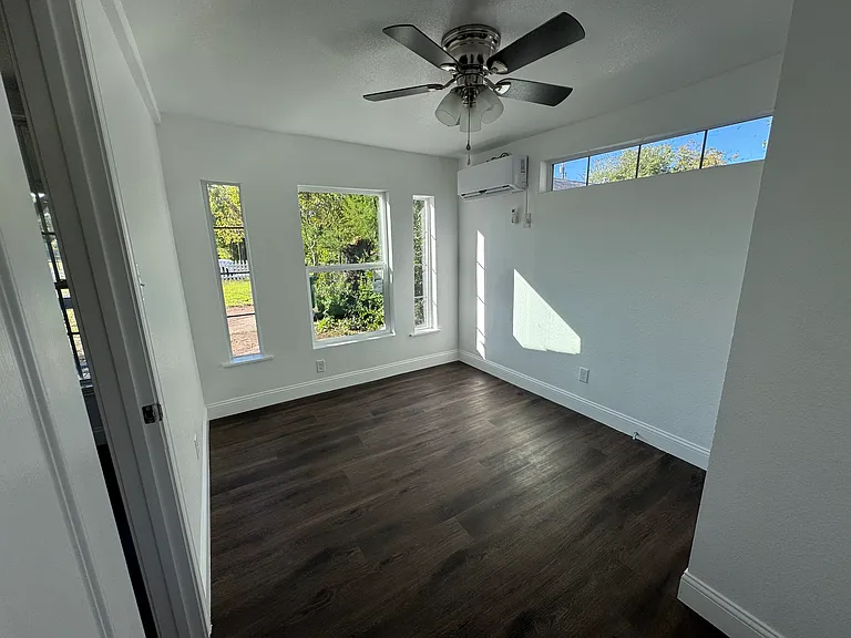 715 W Gerald Ave — Photo 8
