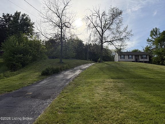 4th image of 80 Jenna Dr