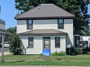 517 E Blackhawk Ave, Prairie Du Chien, WI 53821