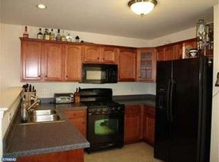 6941 Hunt Dr, Macungie, PA 18062
