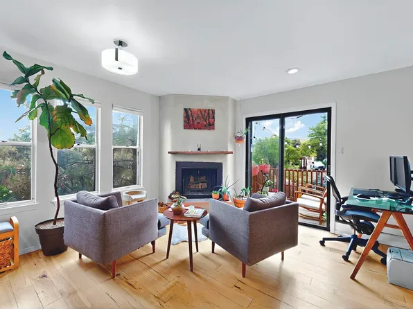 215 Camino De Los Marquez APT 10, Santa Fe, NM 87505