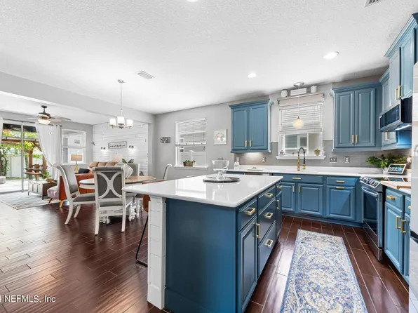 7117 MIRABELLE Drive, Jacksonville, FL 32258