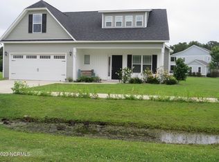 66 Pickett Way, Swansboro, NC 28584