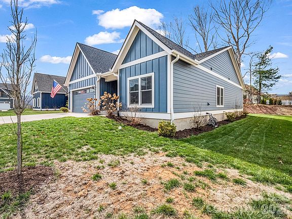 4th image of 204 Weybridge Dr