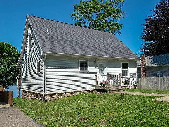 2nd image of 1123 Wall Lake Dr