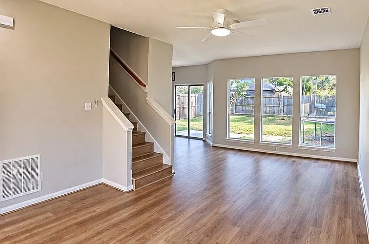 4 bed, 2.5 bath, 1773 sqft, $2,000 — Photo 4