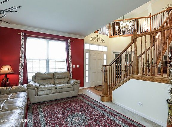 4th image of 50 Briarwood Dr