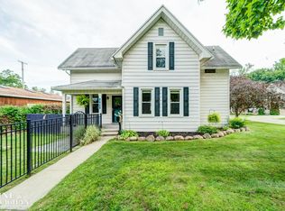 1015 Cass St, Saint Clair, MI 48079