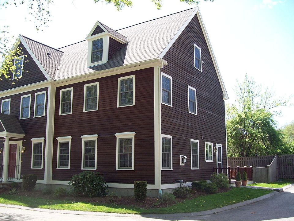 Private side entrance