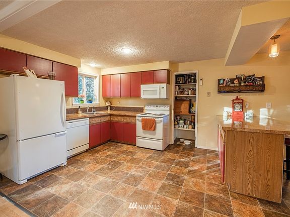 Your large kitchen opens to both the living and family room allowing your chef to do their magic and be a part of the conversation. 