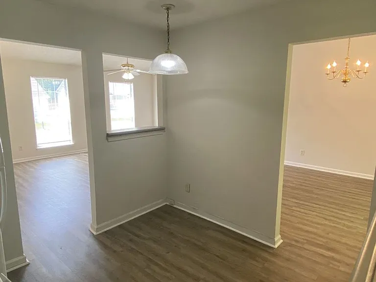 3122 Periwinkle Ct — Photo 8