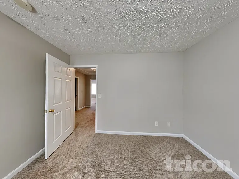 2277 Kilgore Ln — Photo 12