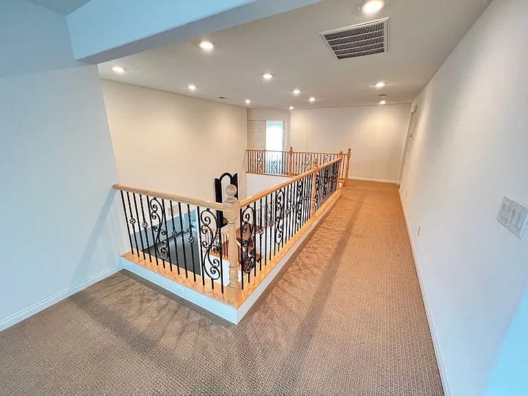 742 Canary Wharf Dr — Photo 25
