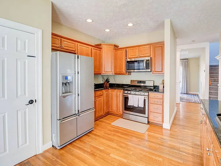 3831 E Ocean View Ave — Photo 3
