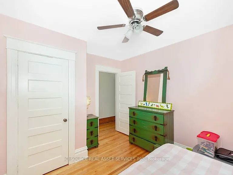378 1st Ave — Photo 15