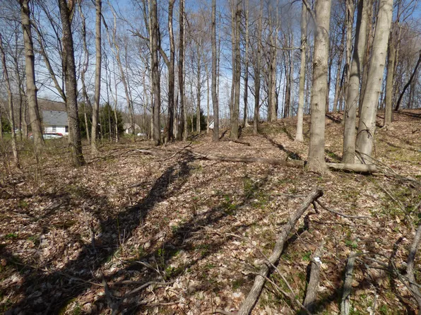 Hidden Valley Trl S, Niles, MI 49120