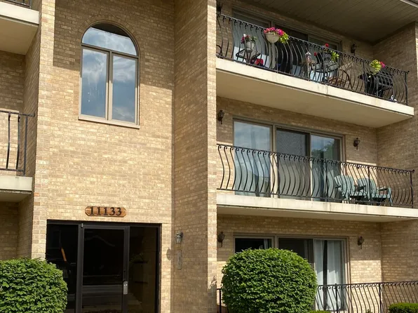 11133 S Kedzie Ave APT 204, Chicago, IL 60655
