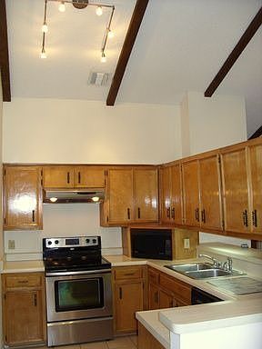 4th image of 13019 N Hunters Cir