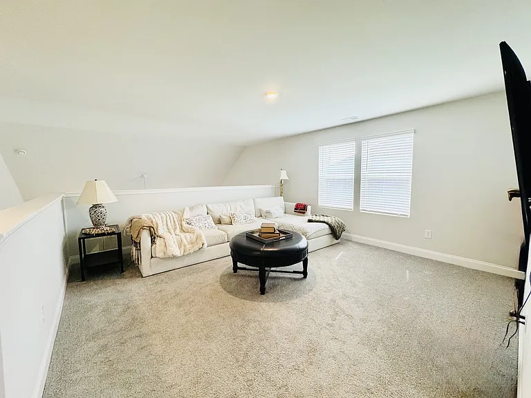 2464 Campton Loop — Photo 34