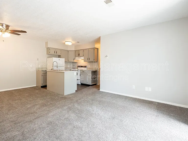 844 N Waco Ave — Photo 5