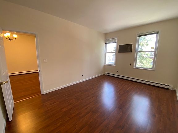 5th image of 48-14 37th St #1A