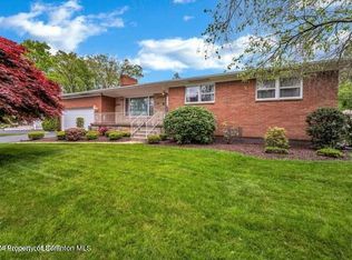 236 N Mountain Blvd, Mountain Top, PA 18707
