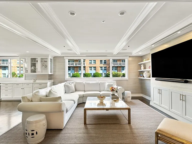 50 Battery St #103-104 — Photo 3