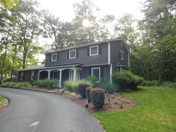 35 Churchill Pl, Big Flats, NY 14814