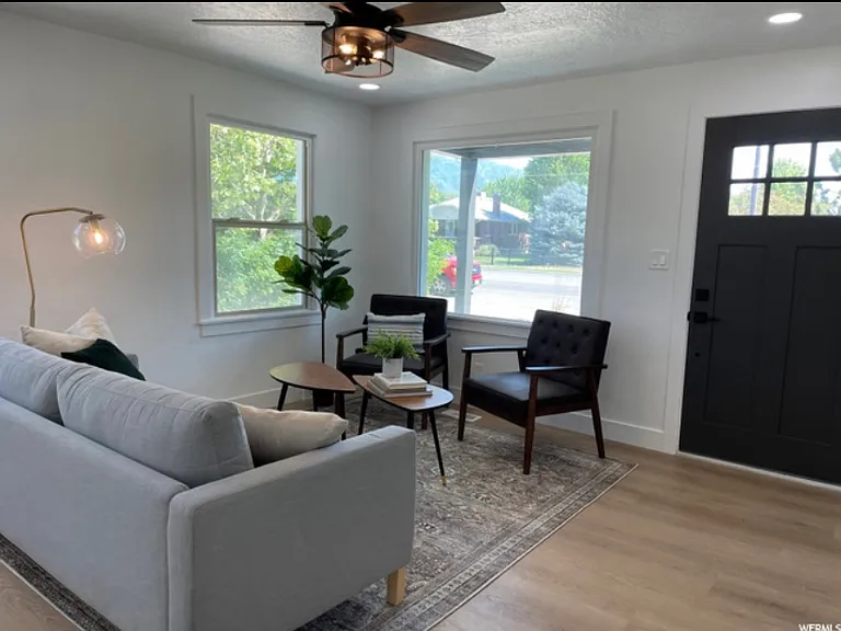 1423 E Vine St — Photo 3