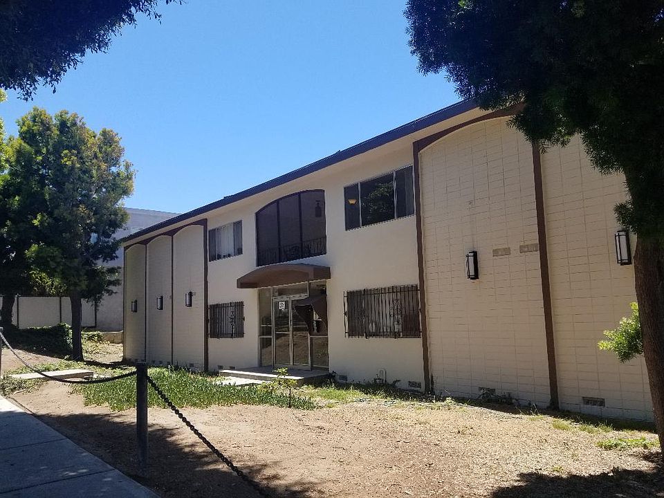1st image of 2704 4th St Unit 10