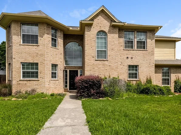 993 Oak Lynn Dr, Willis, TX 77378