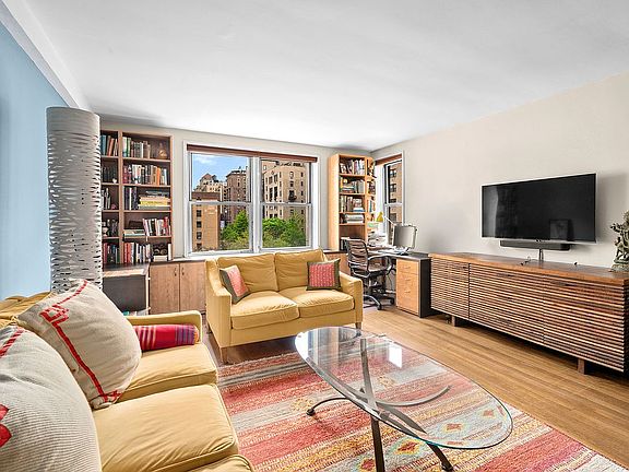 2nd image of 60 E 9th St APT 438